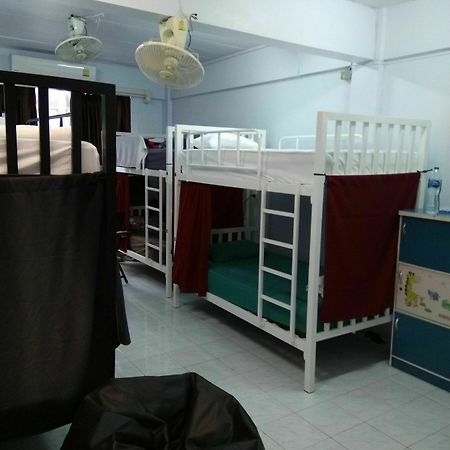 Shady'S Hostel Паттая Екстер'єр фото