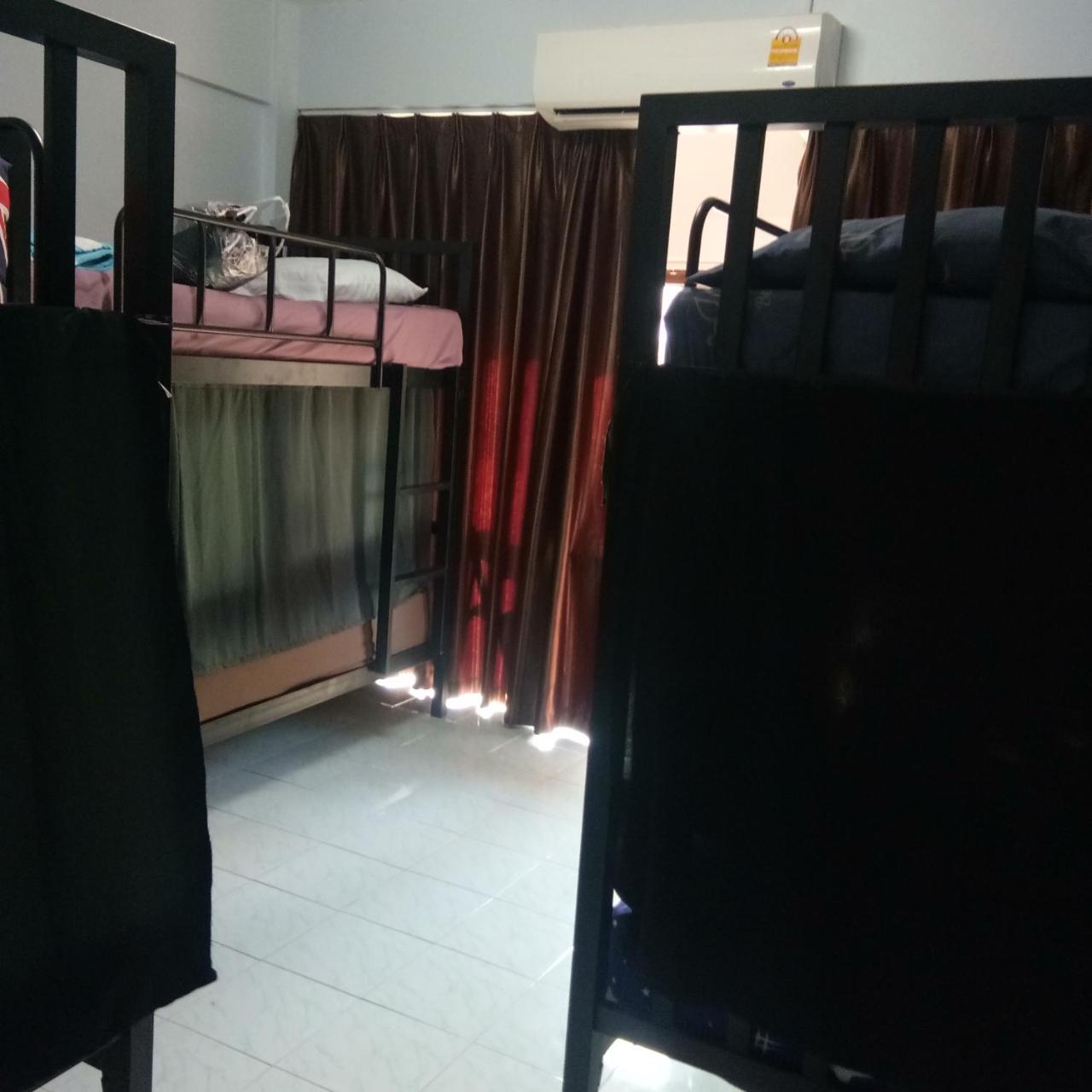 Shady'S Hostel Паттая Екстер'єр фото