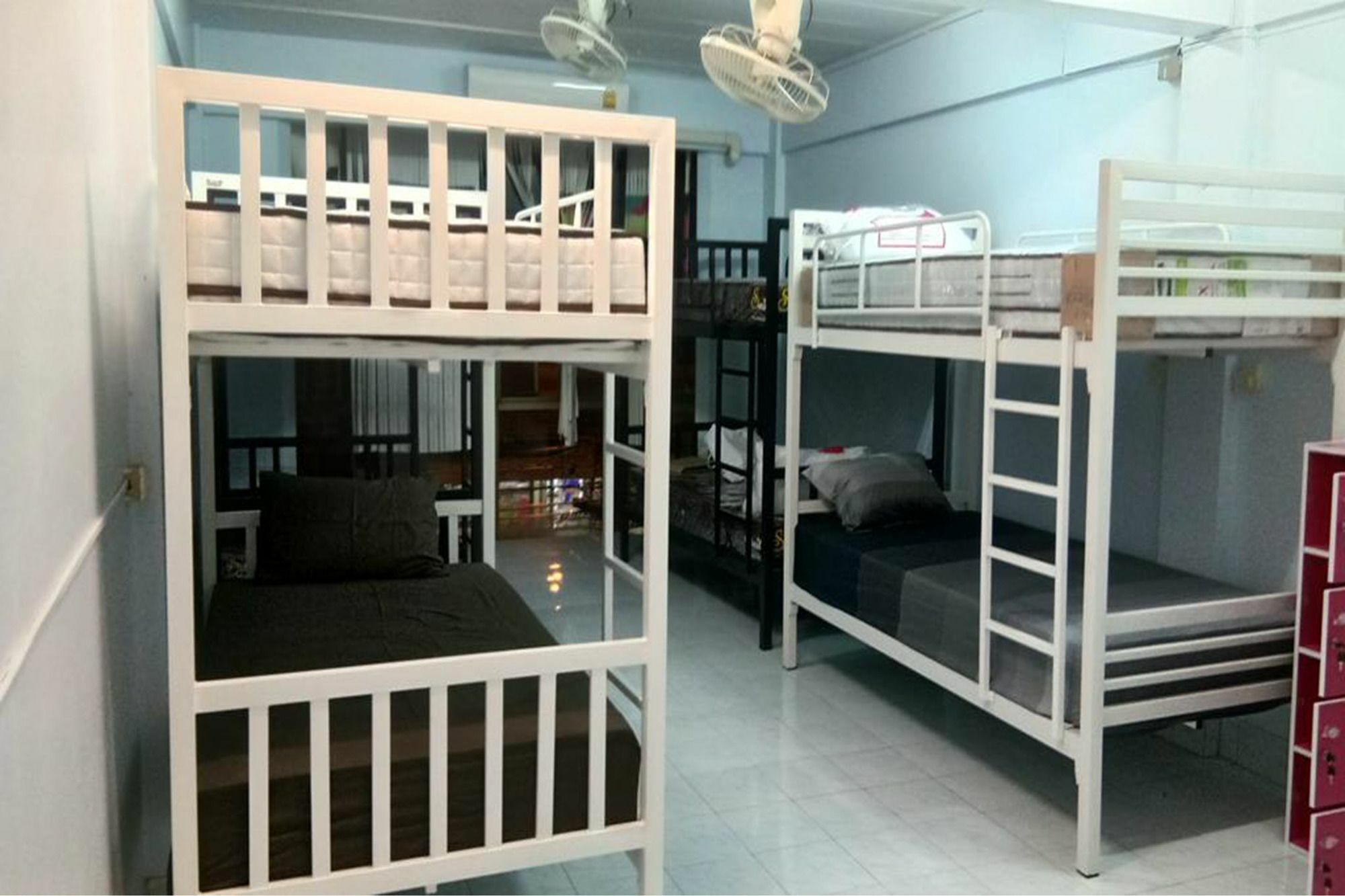 Shady'S Hostel Паттая Екстер'єр фото